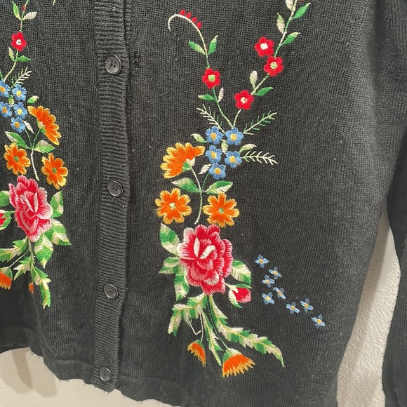 Vintage Embroidered Floral Cardigan - Picture 2 of 5